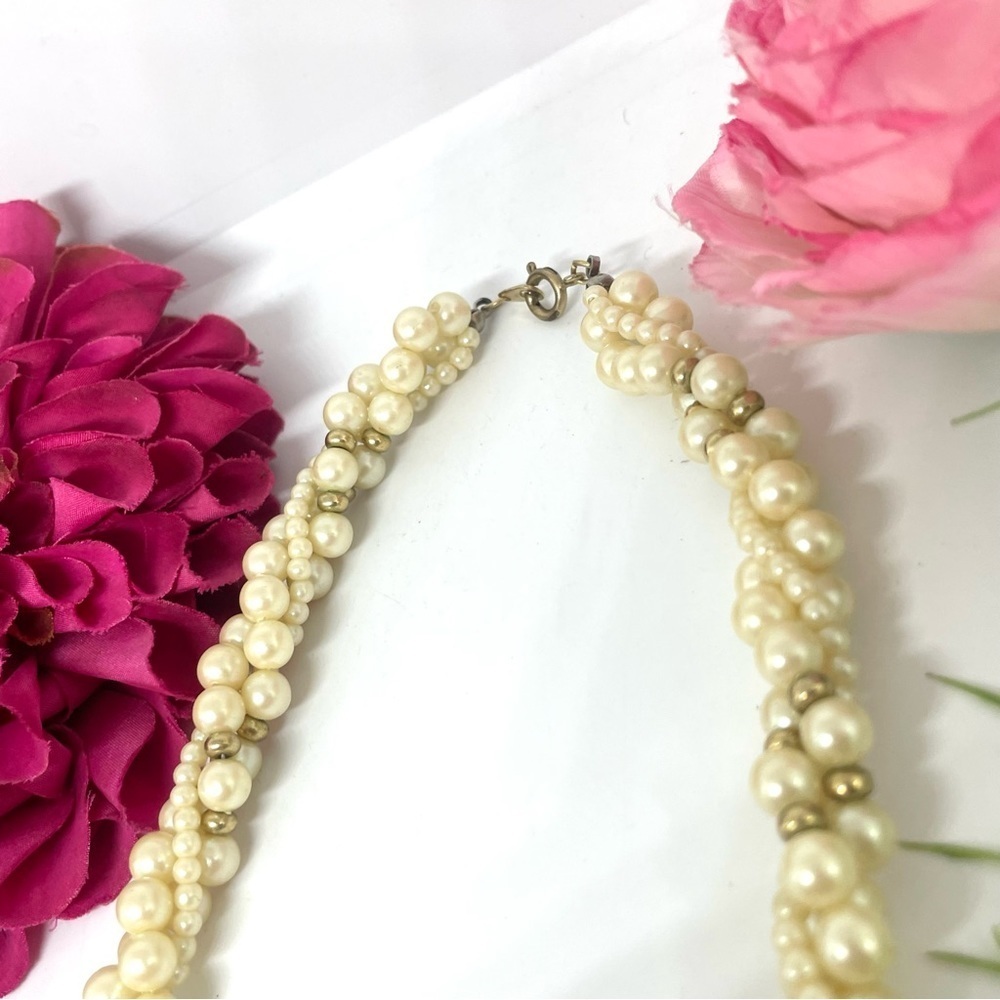 VINTAGE⚜️Dainty Twisted Multi-Strand Pearl Necklace - Picture 7 of 7